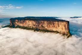 Fenomena Alam Mount Roraima Gunung Meja Di Atas Awan